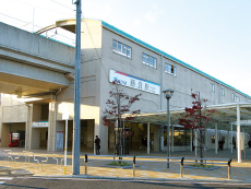Meitetsu Fujinami Station and the Station Square