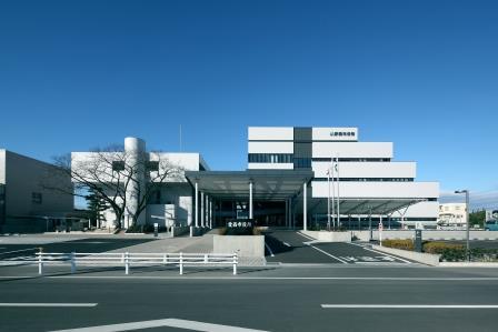 愛西市役所の外観