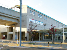 名鉄藤浪駅及び駅前広場の写真