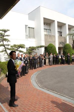 初登庁