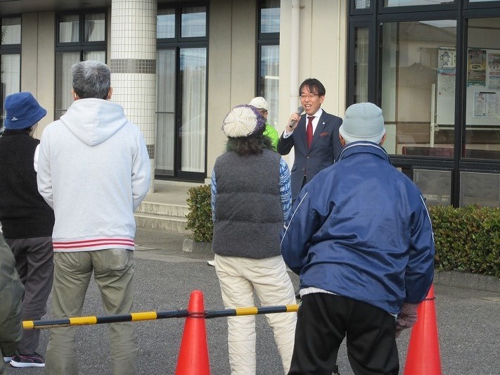 藤浪コミュニティいきいきウォークでの市長挨拶