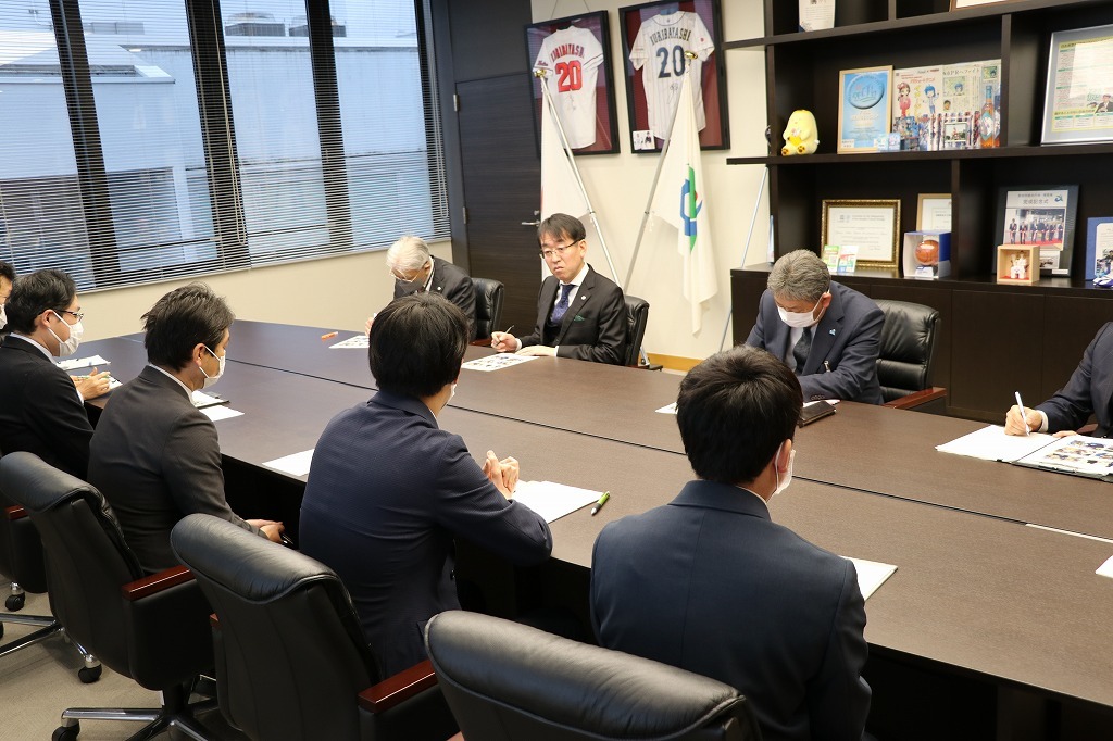 被災地派遣職員からの活動報告の様子