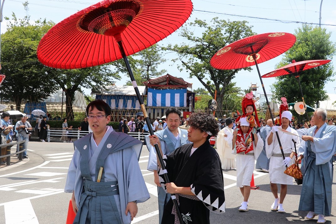 市長赤船乗船の様子