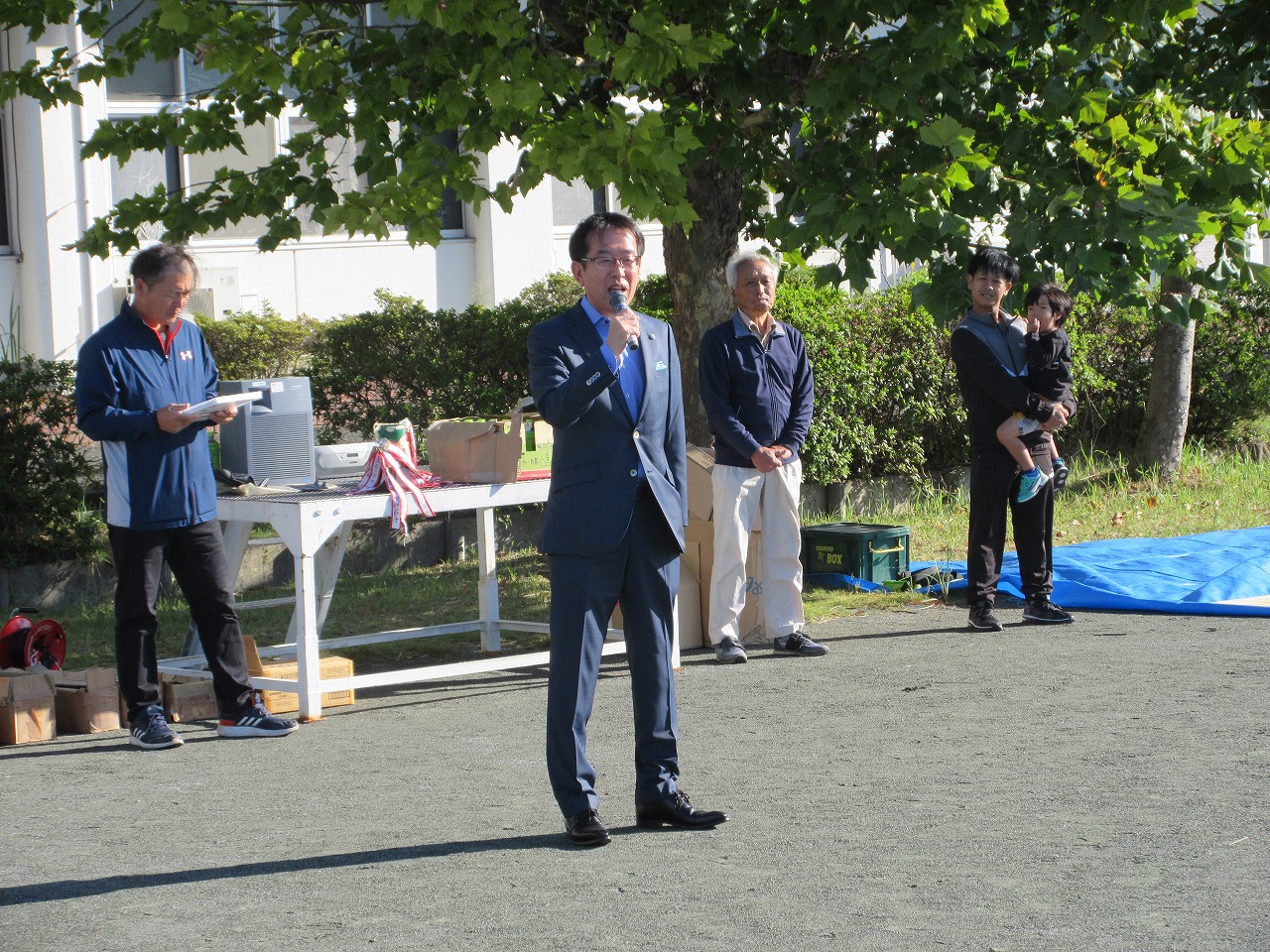 グラウンドゴルフ大会での市長挨拶