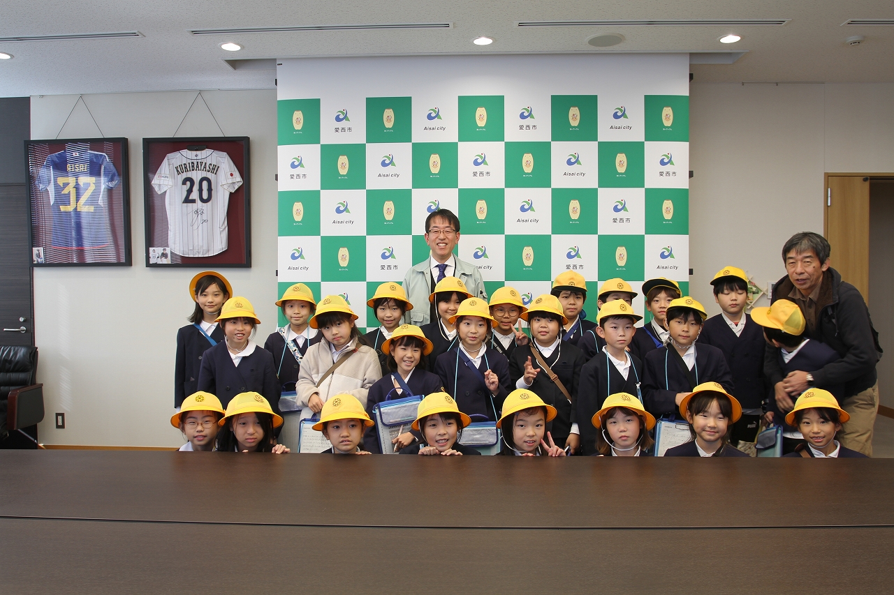 小学生見学の様子