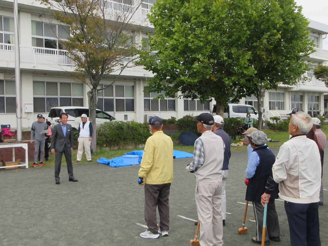グラウンドゴルフ大会での市長挨拶