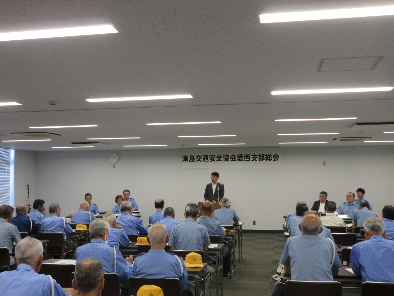 津島交通安全協会愛西支部総会での市長挨拶の様子