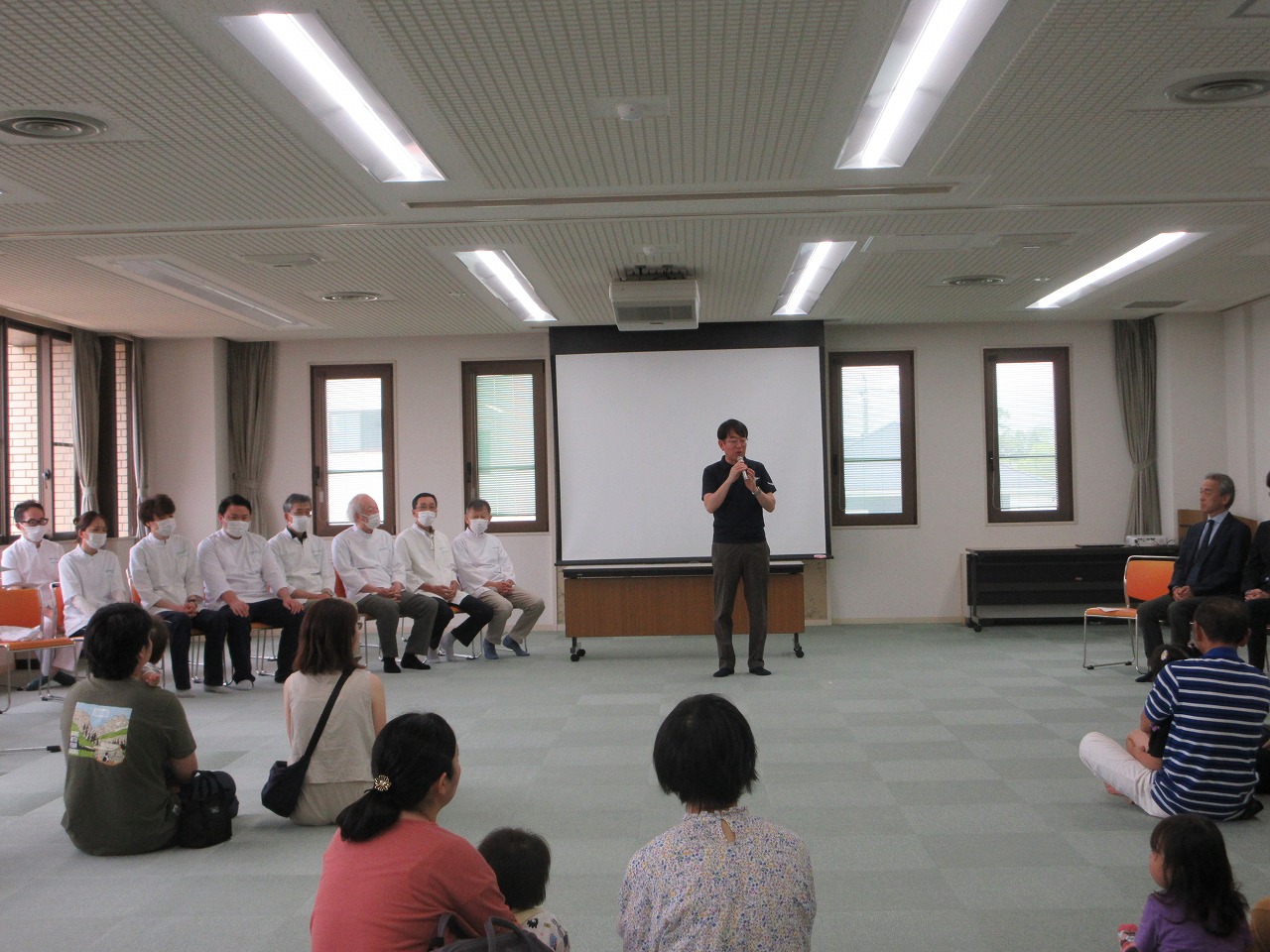 前期歯の健康センターでの市長挨拶の様子