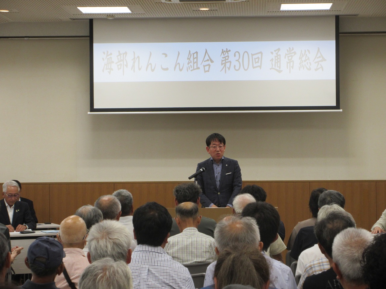 勝幡地区納涼祭りでの市長挨拶の様子